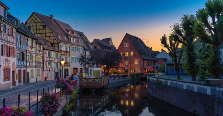 Make Travel Simple: A Guide To Visiting New Places